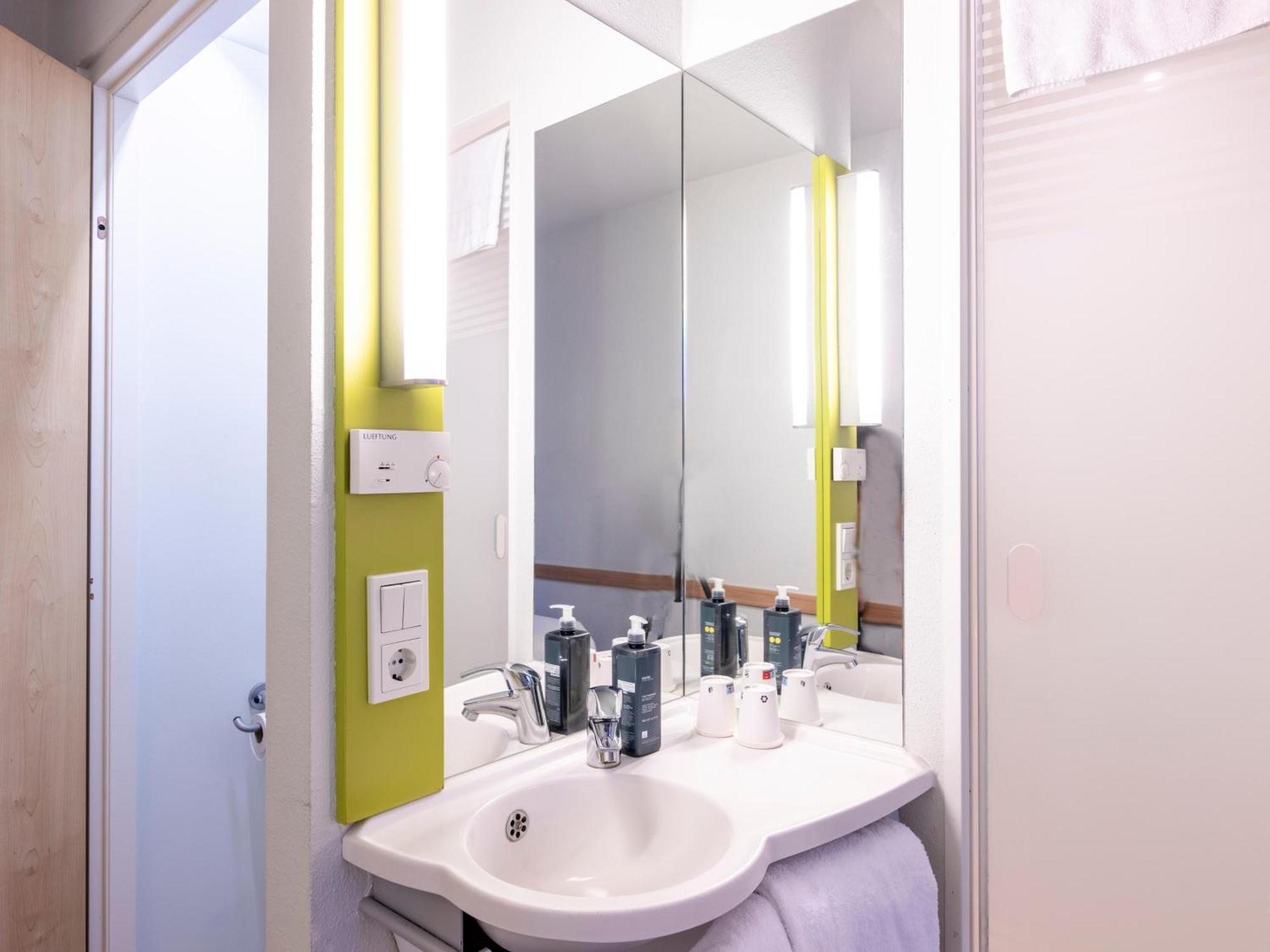 B&B Hotel Dortmund-West Ngoại thất bức ảnh